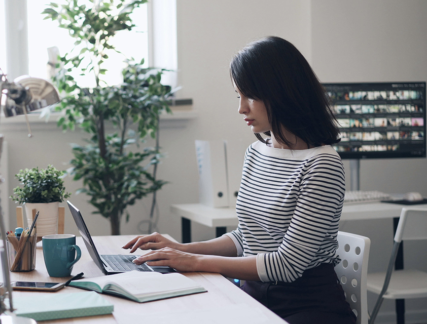 Custom vs. Off-the-Shelf HR Software: Which One To Choose?